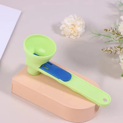 Mess-Free Protein Powder Scoop
